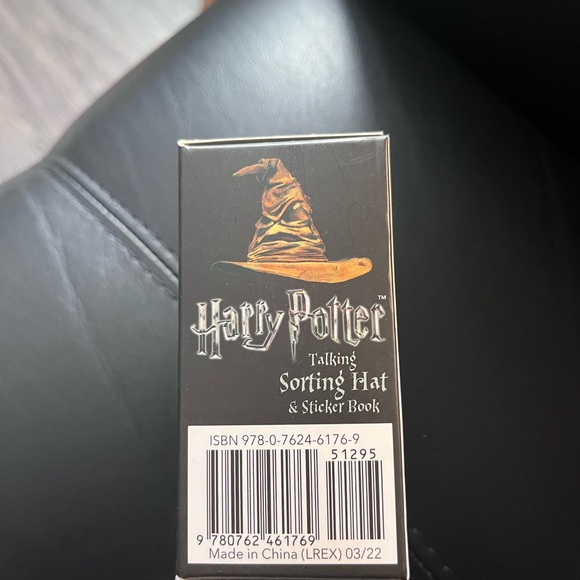 Harry Potter Sorting Hat with Sticker Book - Picture 5 of 10